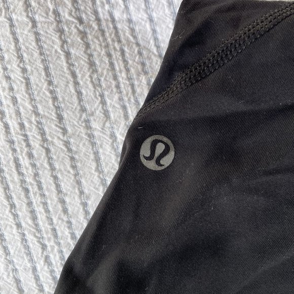 Lululemon Cropped Leggings - Picture 2 of 5
